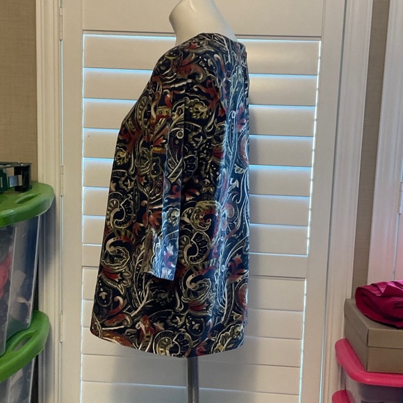 Chic Paisley Women's Blouse - Picture 4 of 7